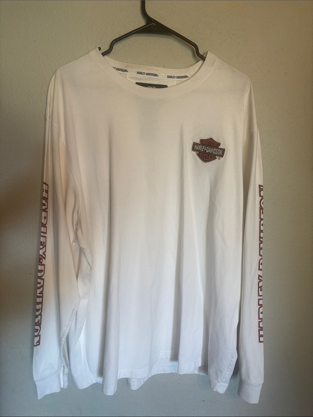 Harley-Davidson White Long-Sleeve Logo Tee with Brown Accent